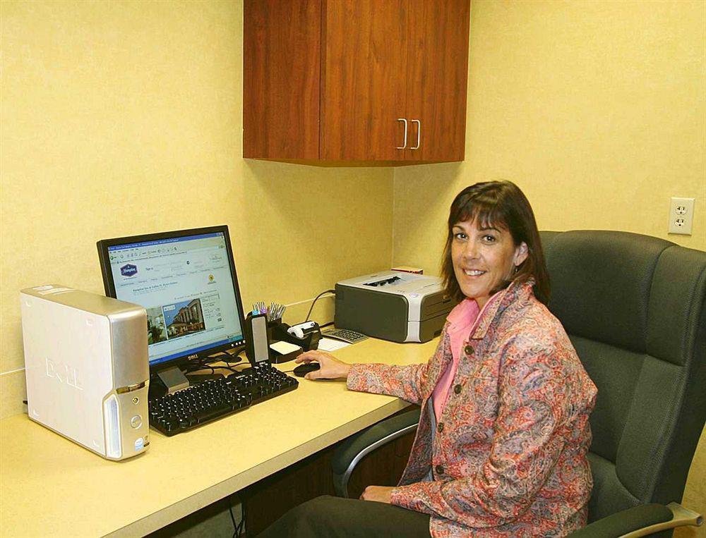 Hampton Inn & Suites Fort Myers Estero Servizi foto